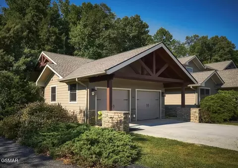 205 Bishop Cap Cir, Townsend, TN 37882