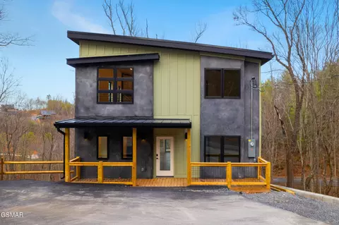 2232 Spurling Rd, Sevierville, TN 37862