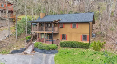 1540 Zurich Rd, Gatlinburg, TN 37738