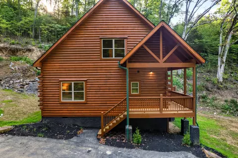 1646 Eagle Springs Rd, Sevierville, TN 37876