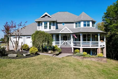1313 Laura Ln, Sevierville, TN 37876