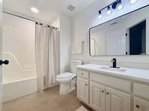 Bath - 1005 Ithaca St, Murfreesboro, TN 37130 photo 7 of 7
