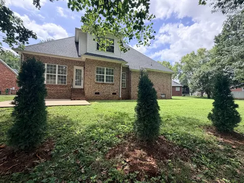 Exterior - 1005 Ithaca St, Murfreesboro, TN 37130 photo 7 of 9