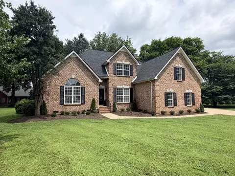 Exterior - 1005 Ithaca St, Murfreesboro, TN 37130 photo 6 of 9