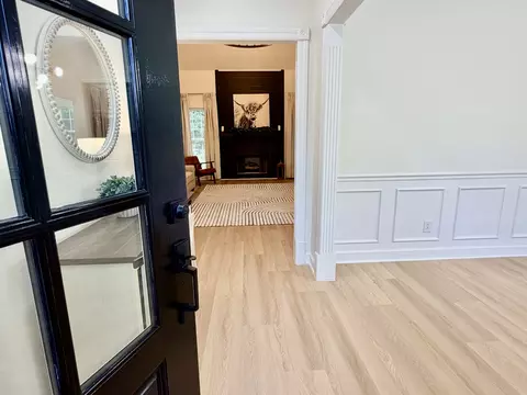 Entry Way - 1005 Ithaca St, Murfreesboro, TN 37130 photo 2 of 3