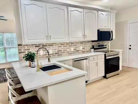 Kitchen - 1005 Ithaca St, Murfreesboro, TN 37130 photo 5 of 8