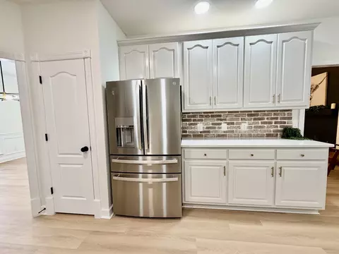 Kitchen - 1005 Ithaca St, Murfreesboro, TN 37130 photo 3 of 8
