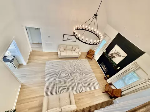 Living - 1005 Ithaca St, Murfreesboro, TN 37130 photo 5 of 5