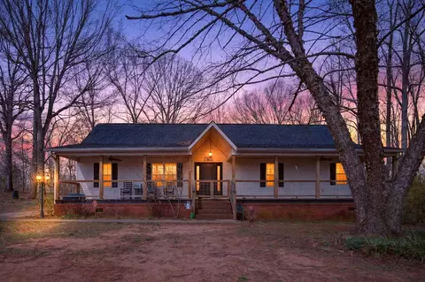 333 Windsong Dr, La Fayette, GA 30728