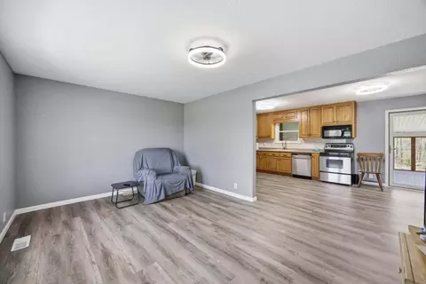 Living - 11328 Hwy 150, Sequatchie, TN 37374 photo 2 of 2