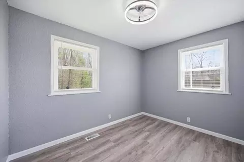 Bedroom - 11328 Hwy 150, Sequatchie, TN 37374 photo 5 of 5