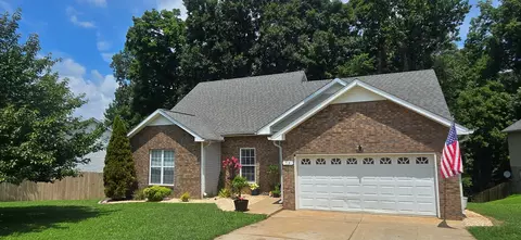 79 West Dr, Clarksville, TN 37040