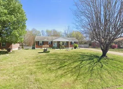 1809 Alpine Dr, Columbia, TN 38401