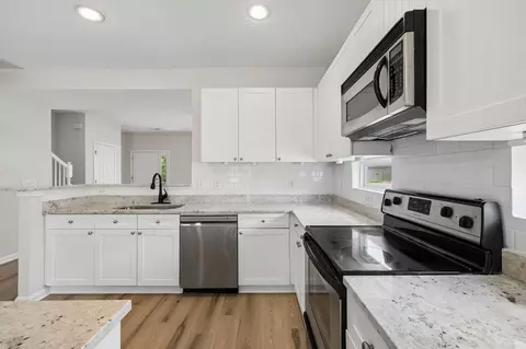 Kitchen - 1432 Bern Dr, Spring Hill, TN 37174 photo 3 of 4