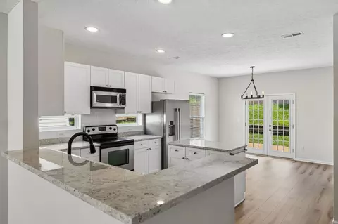 Kitchen - 1432 Bern Dr, Spring Hill, TN 37174 photo 4 of 4