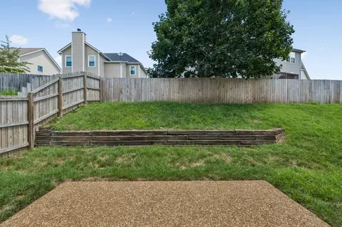 Exterior - 1432 Bern Dr, Spring Hill, TN 37174 photo 4 of 5