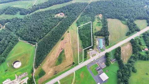 1241 Broadway Ave, New Johnsonville, TN 37134
