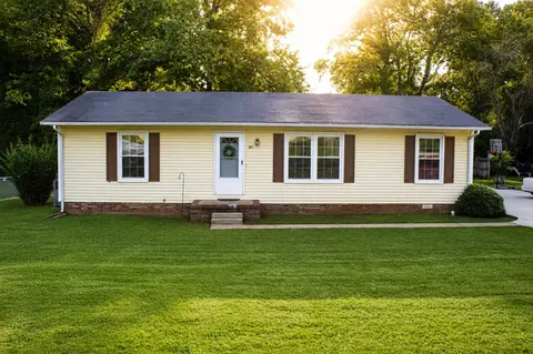 701 Herb Dr, Lawrenceburg, TN 38464