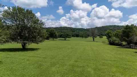 107 Forrest Ct, Shelbyville, TN 37160