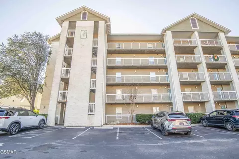205 Ogle Dr UNIT 332, Pigeon Forge, TN 37863