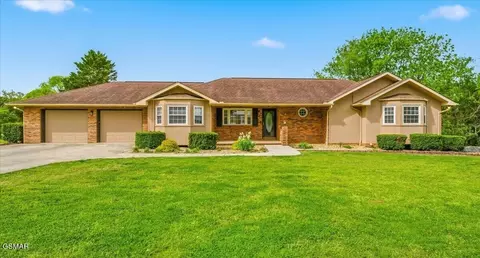 209 Lavista Dr, Maryville, TN 37804