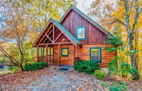 4431 Forest Vista Way, Pigeon Forge, TN 37863