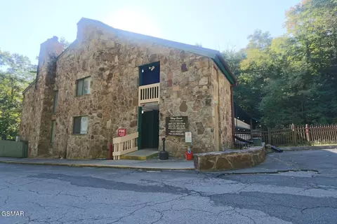 1435 Wiley Oakley Dr #158, Gatlinburg, TN 37738