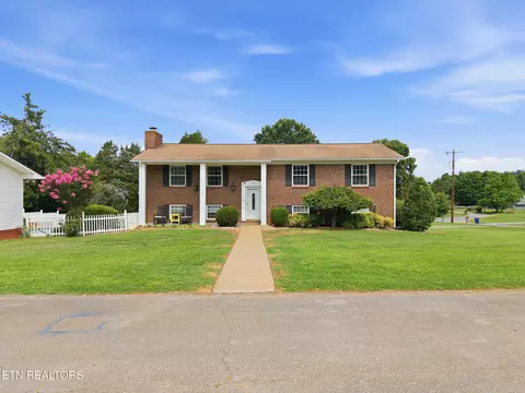 135 Colonial Cir, Seymour, TN 37865