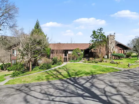 3815 E Pkwy #6, Gatlinburg, TN 37738
