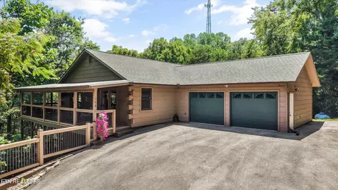 288 Panther Creek Rd, Sevierville, TN 37876
