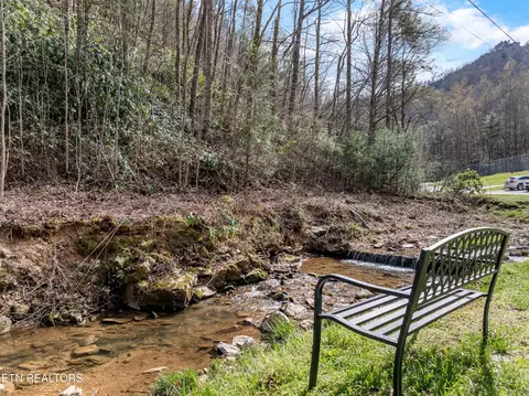 28 Sugar Maple Loop Rd, Sevierville, TN 37862 photo 13