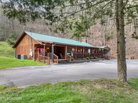 28 Sugar Maple Loop Rd, Sevierville, TN 37862 photo 8