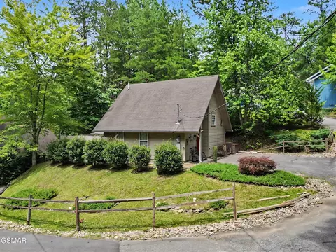 626 Morning Mist Way, Gatlinburg, TN 37738
