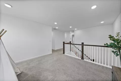 Entry Way - 707 Chestnut Bnd, Dickson, TN 37055 photo 4 of 4
