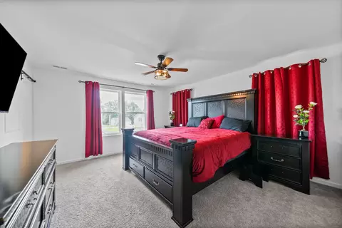 Bedroom - 707 Chestnut Bnd, Dickson, TN 37055 photo 1 of 7