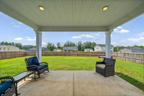 Exterior - 707 Chestnut Bnd, Dickson, TN 37055 photo 3 of 8