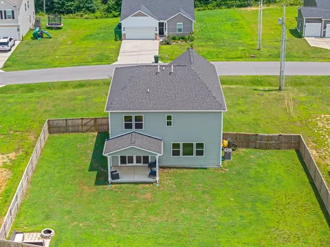 View/Area - 707 Chestnut Bnd, Dickson, TN 37055 photo 2 of 3