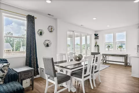 Dining - 707 Chestnut Bnd, Dickson, TN 37055 photo 1 of 1