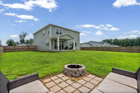 Exterior - 707 Chestnut Bnd, Dickson, TN 37055 photo 6 of 8