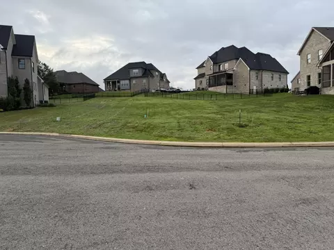 102 Wherry Ct, Hendersonville, TN 37075