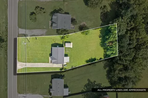 250 Hugh Hunter Rd, Oak Grove, KY 42262
