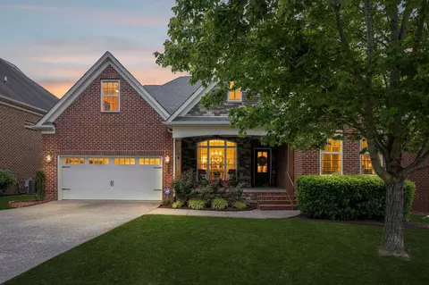 6013 Christmas Dr, Nolensville, TN 37135