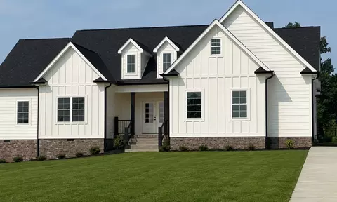 1244 Breeden Rd, Charlotte, TN 37036