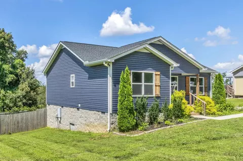 Exterior - 142 Pine Ave, Morrison, TN 37357 photo 4 of 9