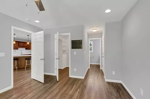 Entry Way - 142 Pine Ave, Morrison, TN 37357 photo 1 of 2