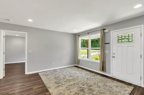 Living - 142 Pine Ave, Morrison, TN 37357 photo 3 of 5