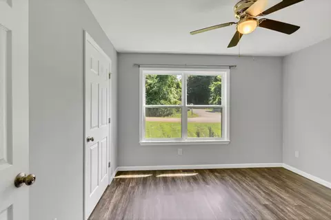 Bedroom - 142 Pine Ave, Morrison, TN 37357 photo 4 of 4
