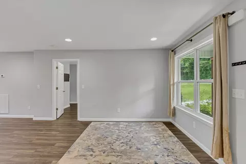 Living - 142 Pine Ave, Morrison, TN 37357 photo 4 of 5