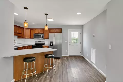 Kitchen - 142 Pine Ave, Morrison, TN 37357 photo 2 of 5