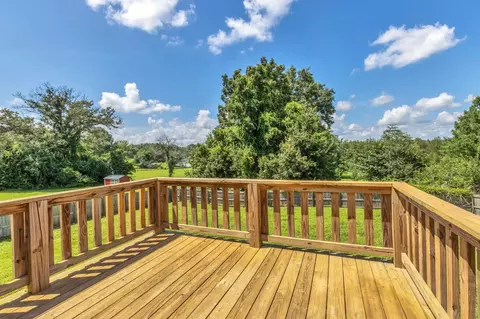 Exterior - 142 Pine Ave, Morrison, TN 37357 photo 5 of 9